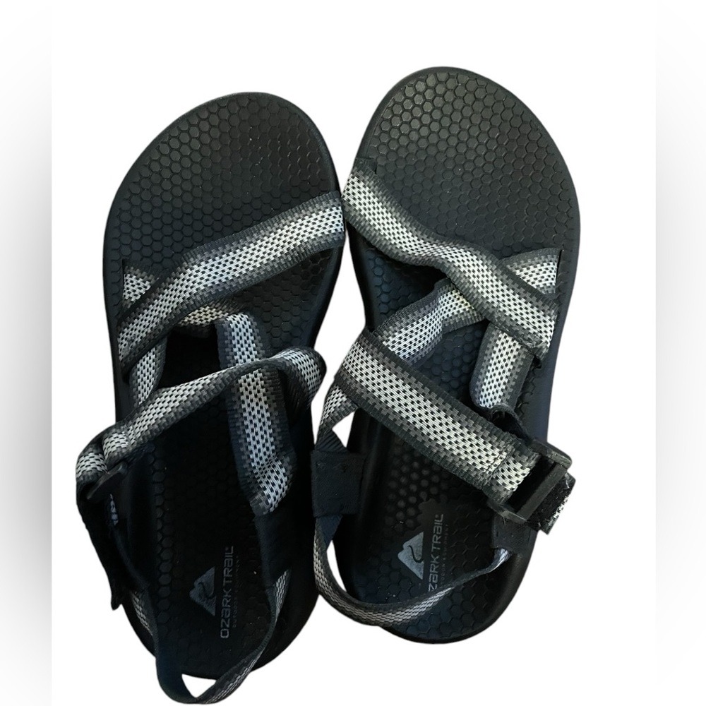 EUC Ozark Trail sandals in excellent condition.